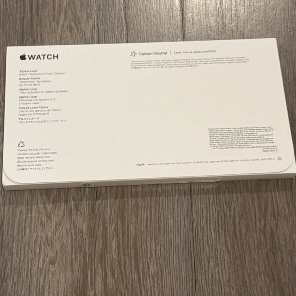 Apple - 49mm Alpine Loop - Small - Black Titanium Finish - Dark Green Band
